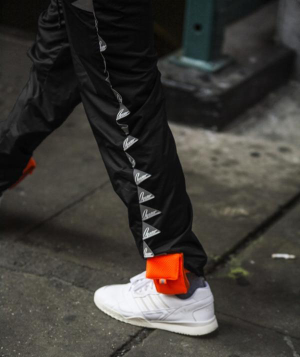 Oyster Adaptable Cargo Pocket (Neon Orange)