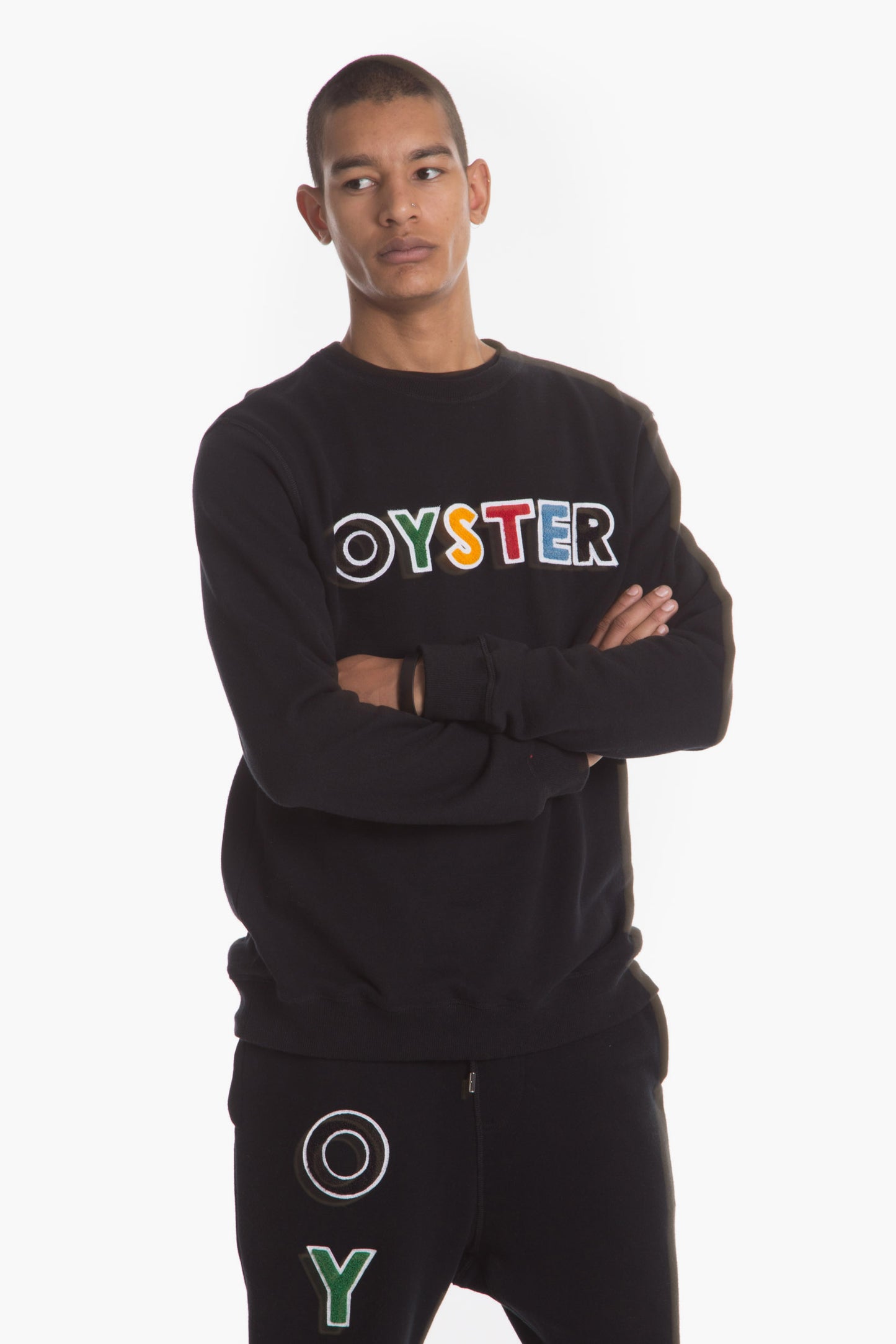 I Oyster  logo chenille crewneck sweatshirt ( black )